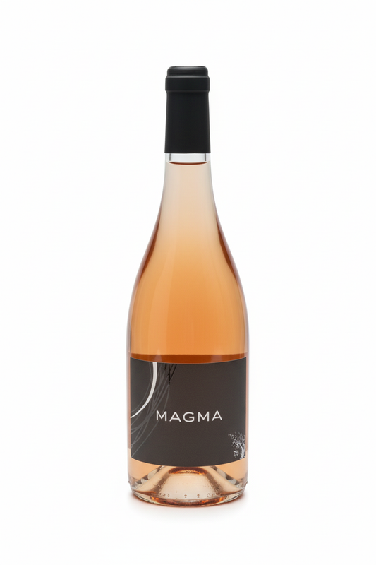 Magma rosé fond blanc